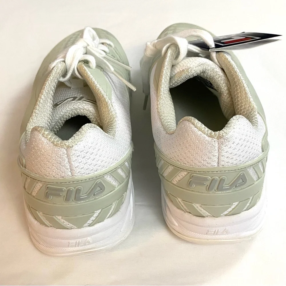 Fila Women's Axilus 2 Energized Tennis Shoe, White/Metallic Silver New sz 10 - Picture 4 of 8